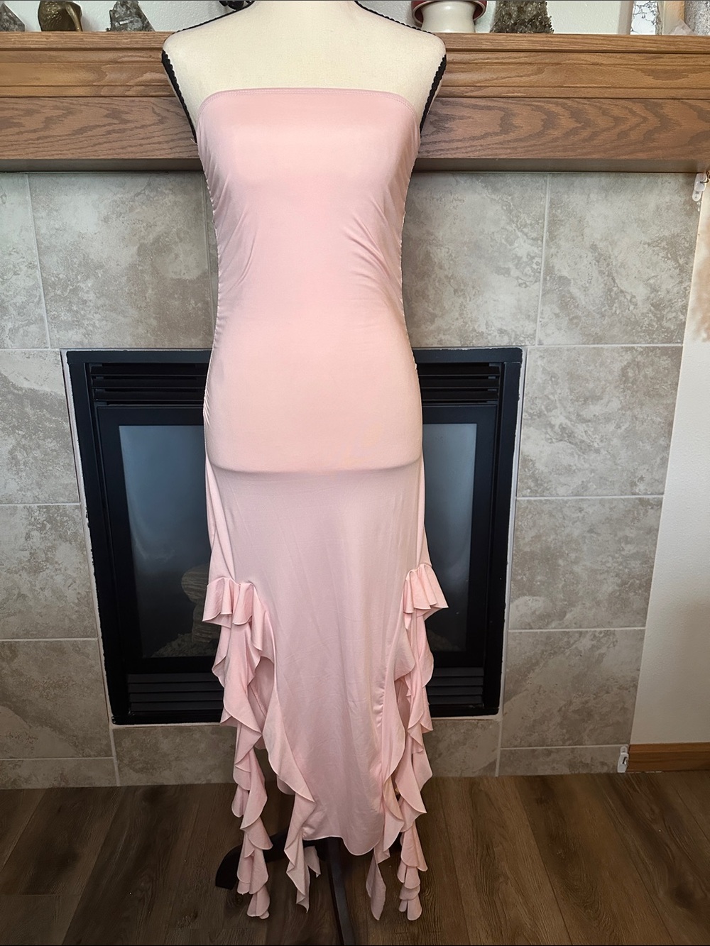 NWT MICAS Pink Ruffle Hem Strapless Tube Bodycon Maxi Dress Size M